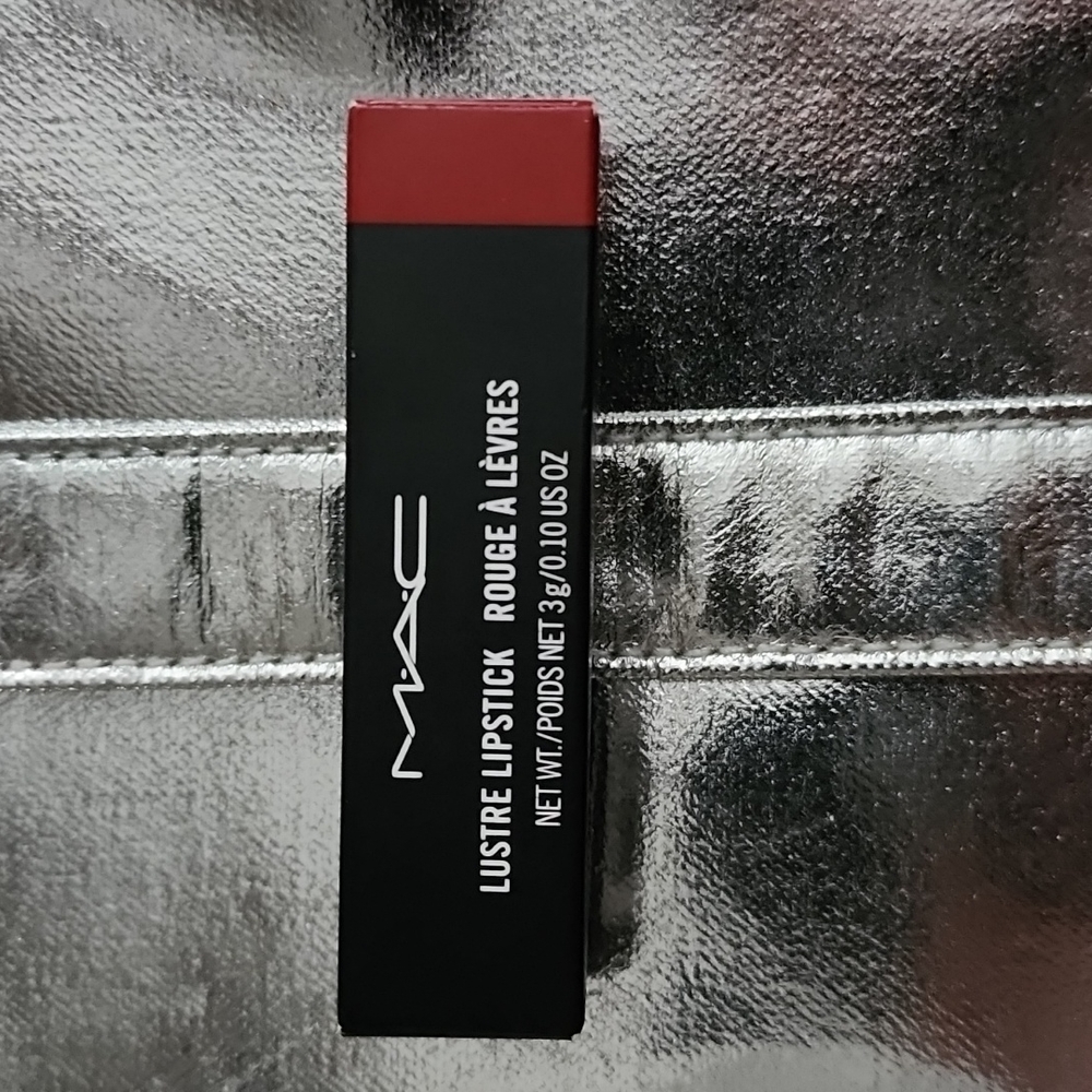 MAC Lustre Lipstick - Lady Bug (510)